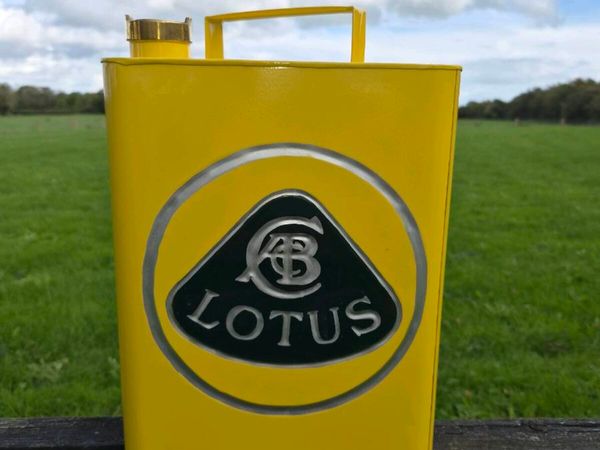 Lotus oil can - Main image