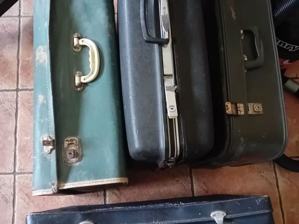 Free suitcases - Main image