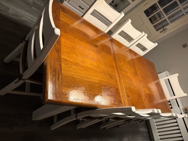 Dining table and 8 chairs - Main image