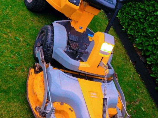 Ride on lawnmower - Main image