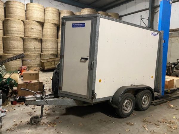 Ifor Williams BV85 box trailer - Main image