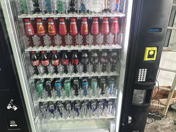 Dixie Narco Vending Machine - Main image
