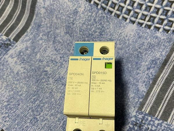 Surge protector - Main image