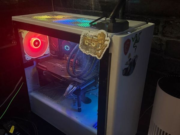 AMD Ryzen 5 9600X 6 Core 5.00 GHz Gaming PC - Main image