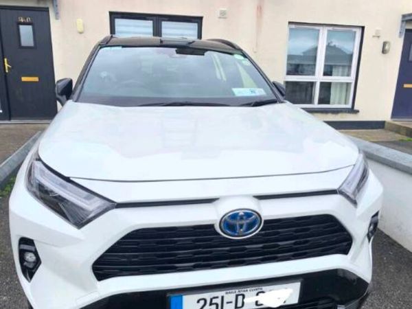 2025 TOYOTA RAV4 TAXI FOR RENT €400 PW - Main image
