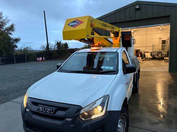 Versalift Cherrypicker - Main image