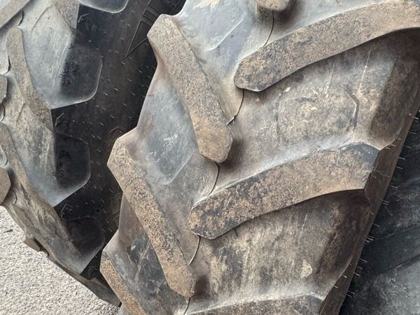 420/85 x 34 and 340/85 x 24 Tyres - Main image