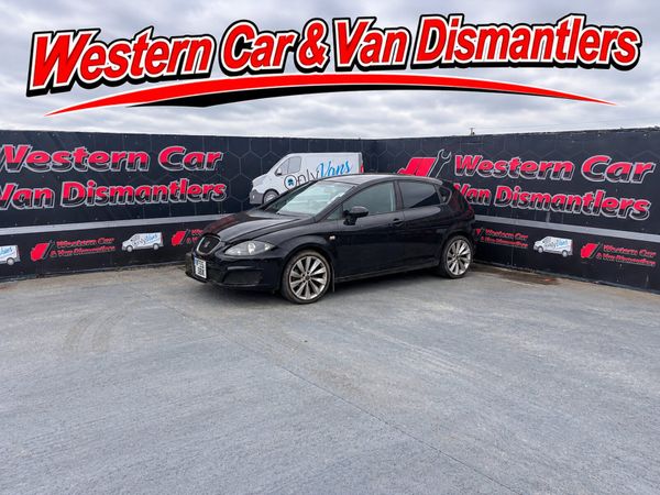 11 seat Leon 1.6tdi for dismantling - Main image