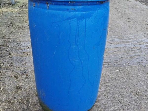 Plastic barrels - Main image