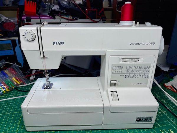PFAFF Varimatic 6085 Sewing Machine - Just Serviced - Like New! - Main image
