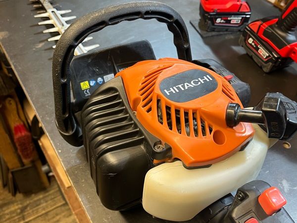 Hitachi/Tanaka Hedge cutter - Main image