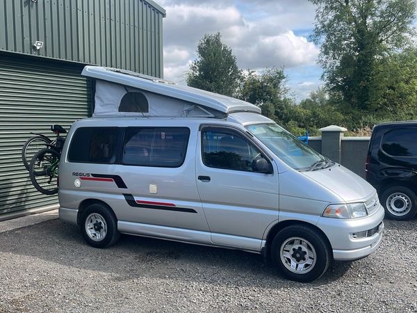 Toyota regius camper - Main image