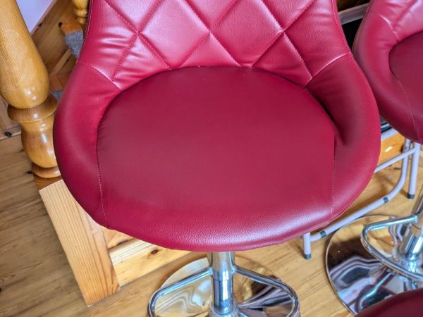 Breakfast bar stools - Main image