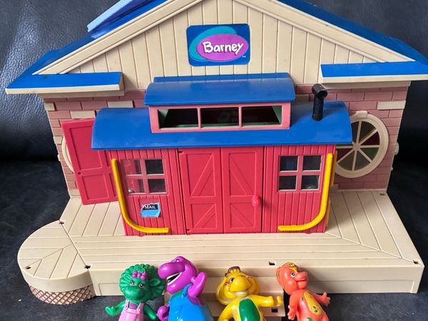 Vintage Barney the dinosaur small toy house - Main image
