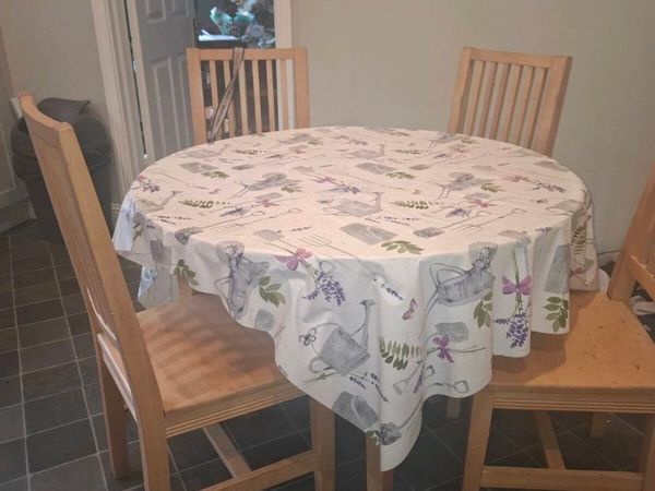 Round Kitchen table and 4 chairs - Main image
