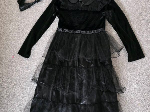 Wednesday costume - Main image