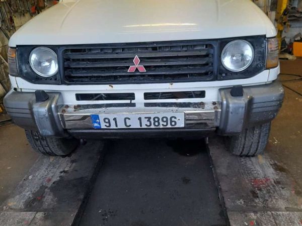 Mitsubishi pajero - Main image