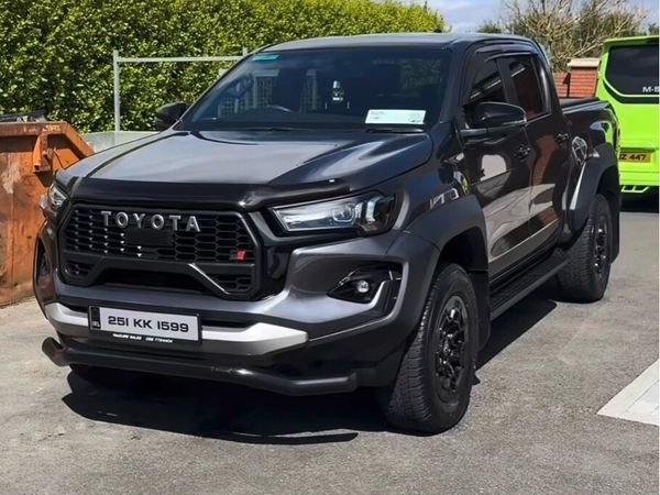 Toyota Hilux GR 2 - Main image