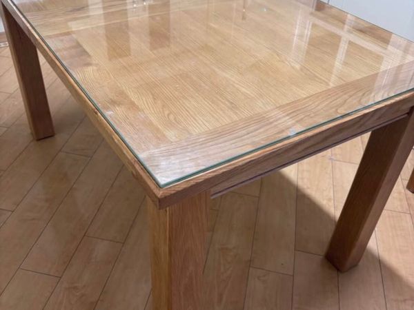 Oak table - Main image
