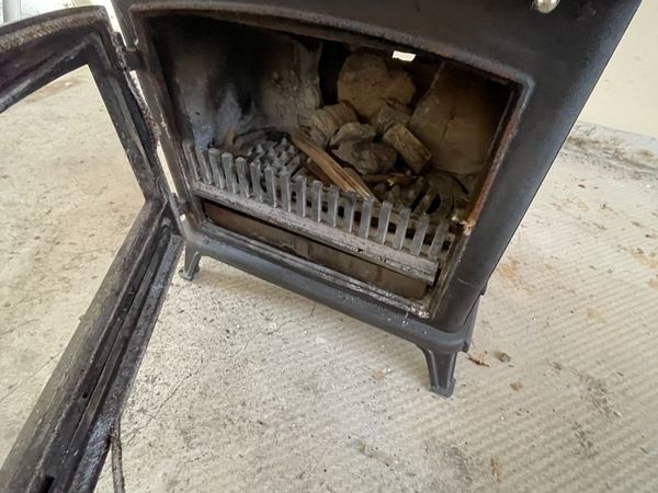 Wood burning stove, 5-6kW, second hand - Main image