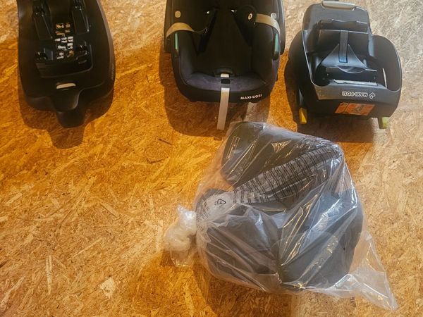 Baby car seat and base - Main image