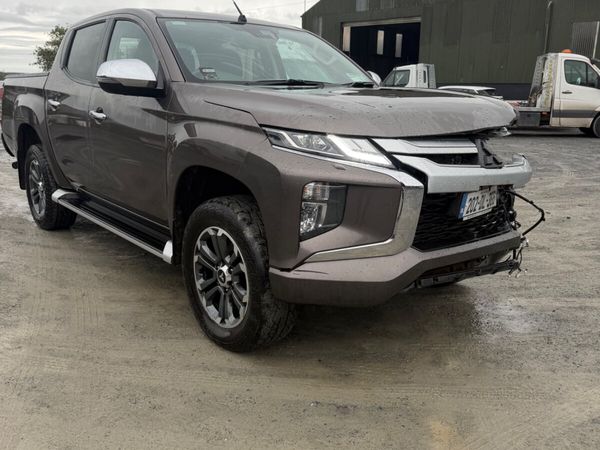 2020 Mitsubishi  L 200 - Main image