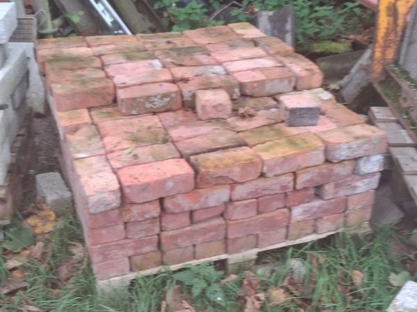Red brick - Main image