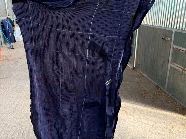 HKM, 5’3” used waffle cooler pony rug - Main image
