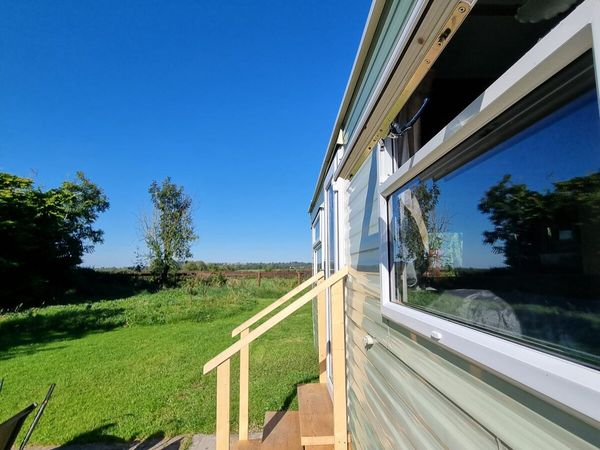 Mobile Home to rent - commuting workers - Main image