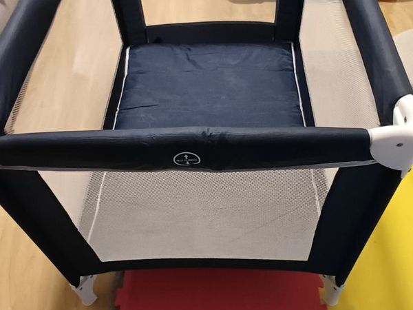 Babies changing table and travel cot - Main image