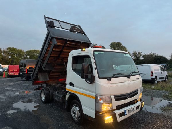Mitsubishi canter Fuso 3.5 tonne tipper - Main image