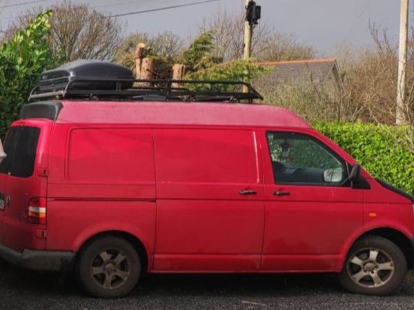 VW t5 campervan ( left hand drive) - Main image