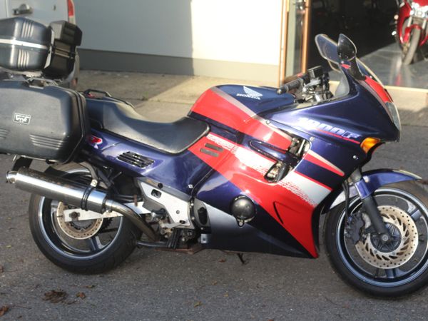 1994 Honda CBR1000 F with panniers - Main image