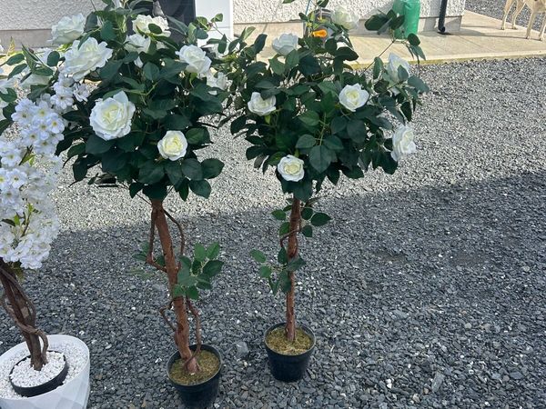 Faux flowers - Main image