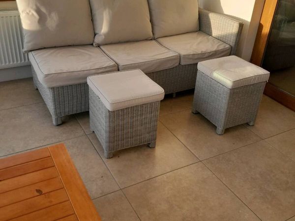 Rattan 3 seatter plus 2 stools - Main image