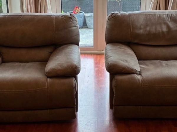 2 Brown suede recliner chairs - Main image