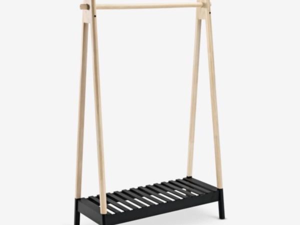 Sturdy wood clothes rail - Main image