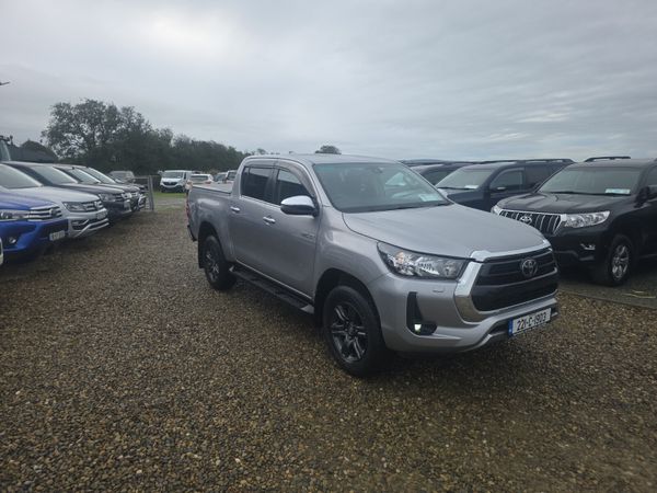 Toyota Hilux 2.8 D4D SR5 - Main image