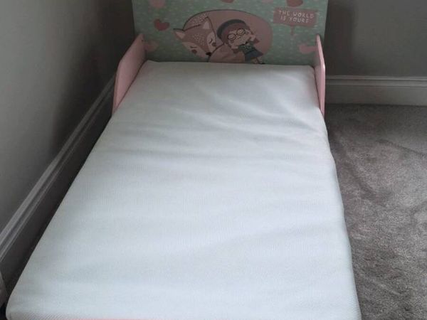 Toddler bed frame & mattress - Main image