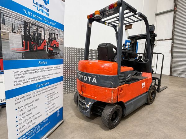 Toyota 72V Electric Fork Lift - Main image