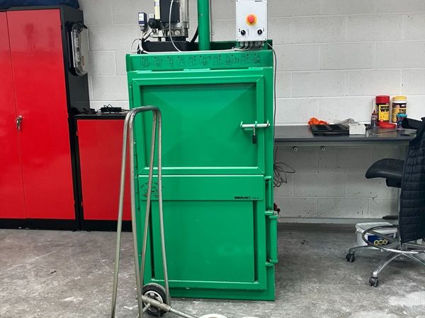 Cardboard plastic baler compactor - Main image