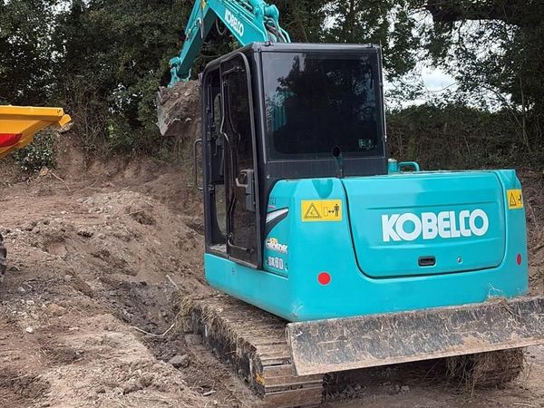 6 tonne digger - Main image