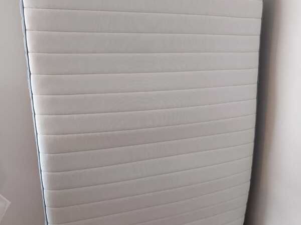 Double mattress - clean condition - Main image