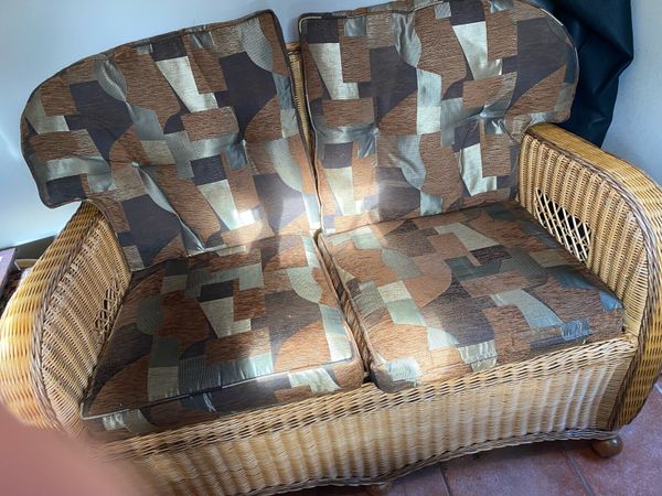 Like new Indoor wicker furniture set - Main image