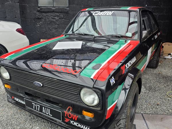Ford Escort 1975 - Main image