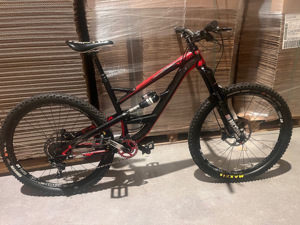 YT Capra Mountain Bike - Main image