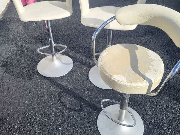 Kitchen stools free to take - Main image