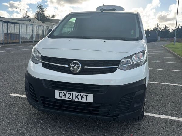 Vaxhaul Vivaro 212 plate - Main image