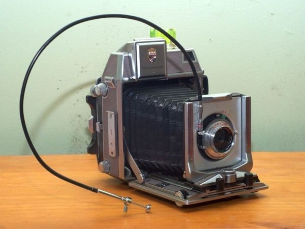 Linhof Super Technika IV 6x9 + Schneider Symmar 10 - Main image