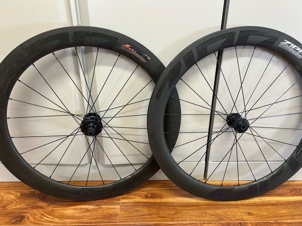 Zipp 404 Firecrest Carbon Wheels - Main image